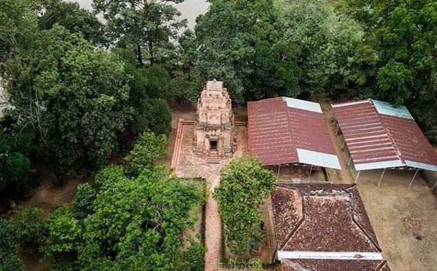 Binh Thanh Ancient Tower from the outside