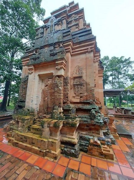 Historical and cultural relic stele